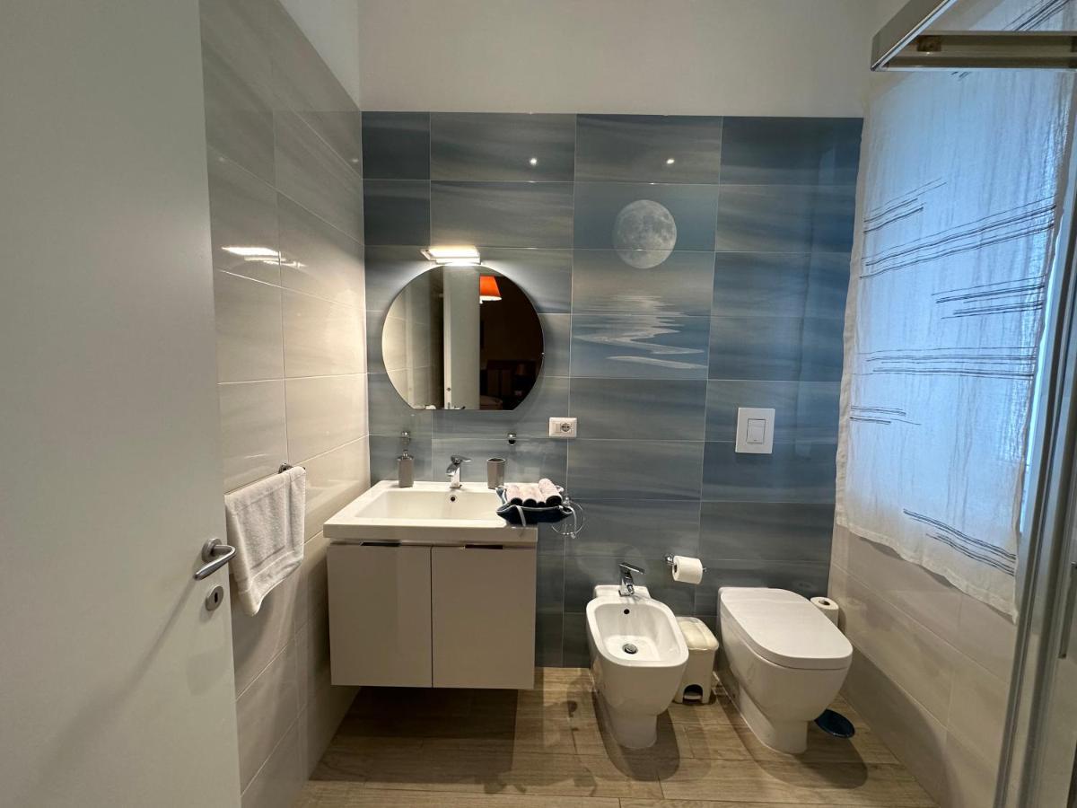 Domus Luca - Central Rooms In The Heart Of 那不勒斯 外观 照片