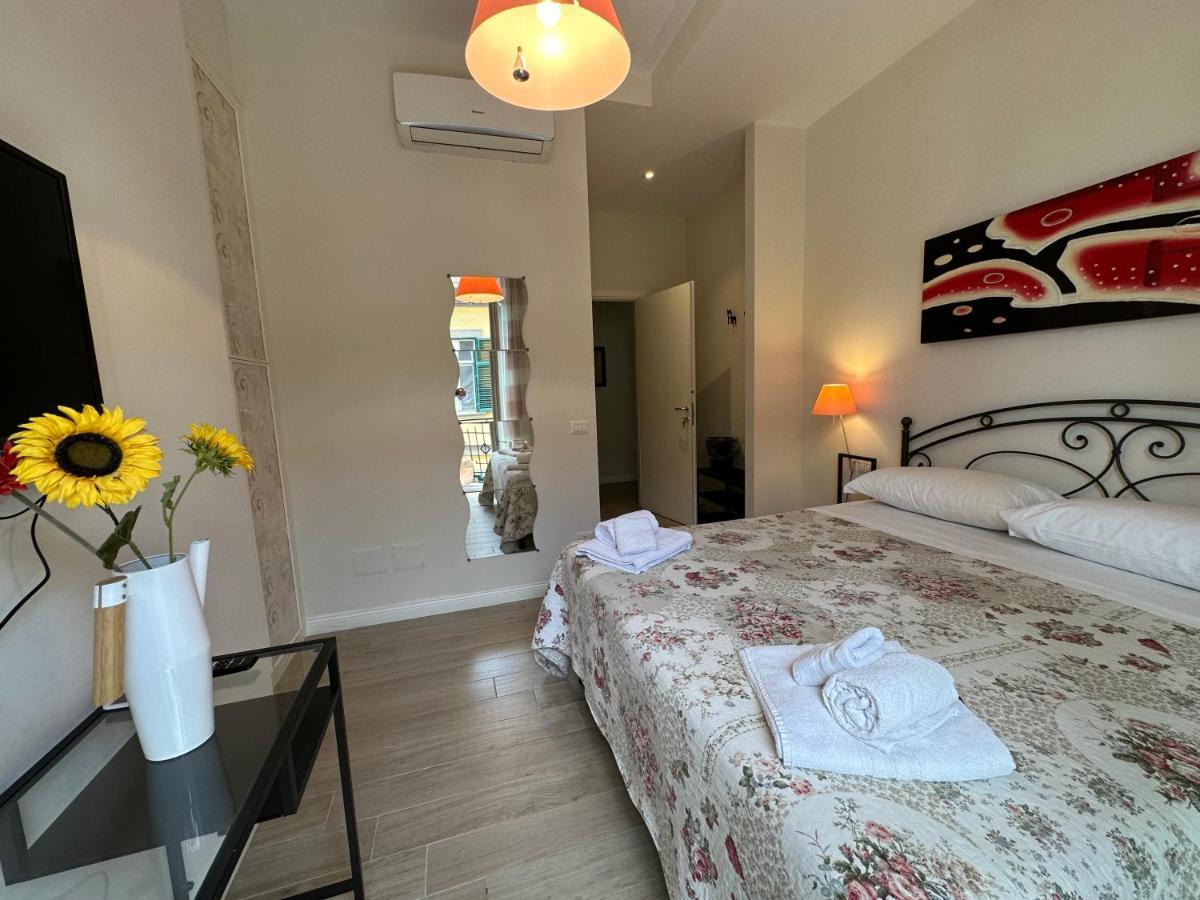 Domus Luca - Central Rooms In The Heart Of 那不勒斯 外观 照片